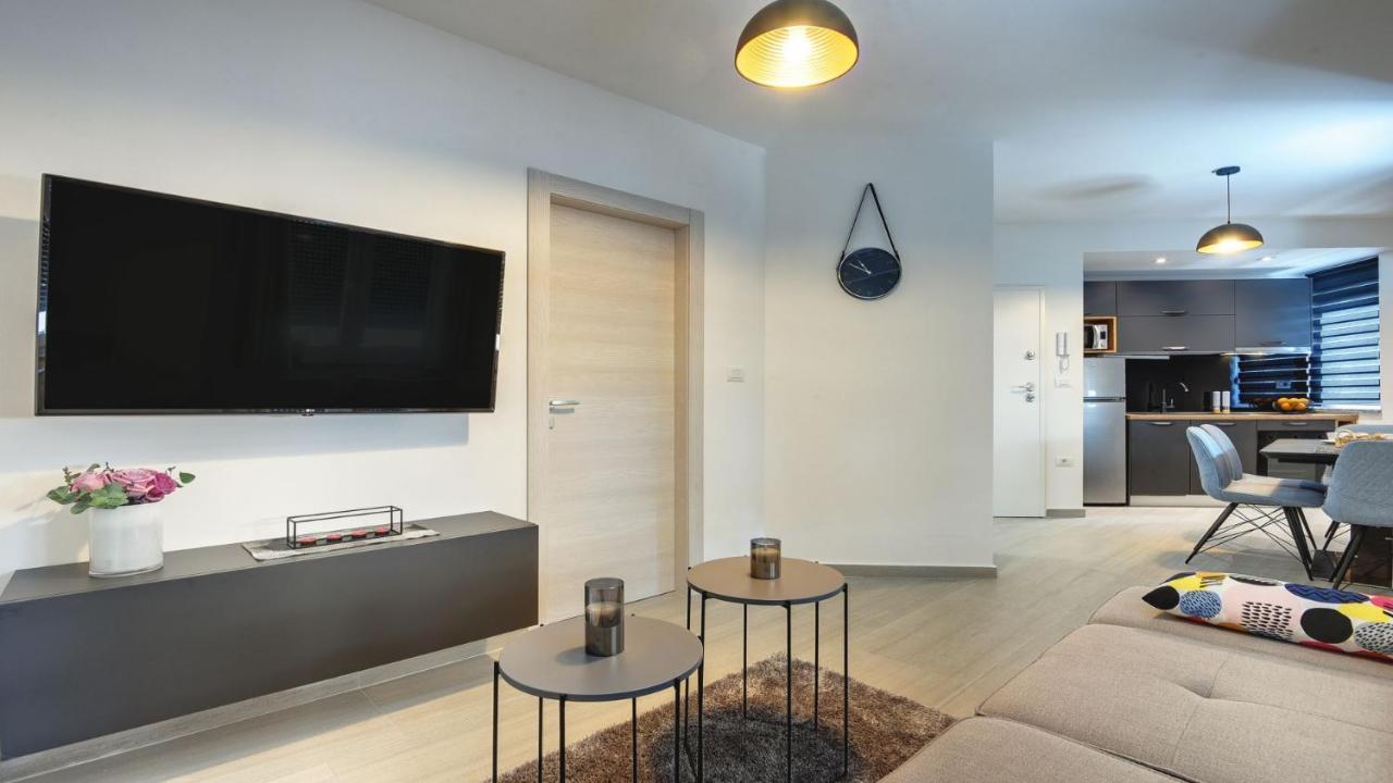 Exclusive City Apartments Pula Bagian luar foto