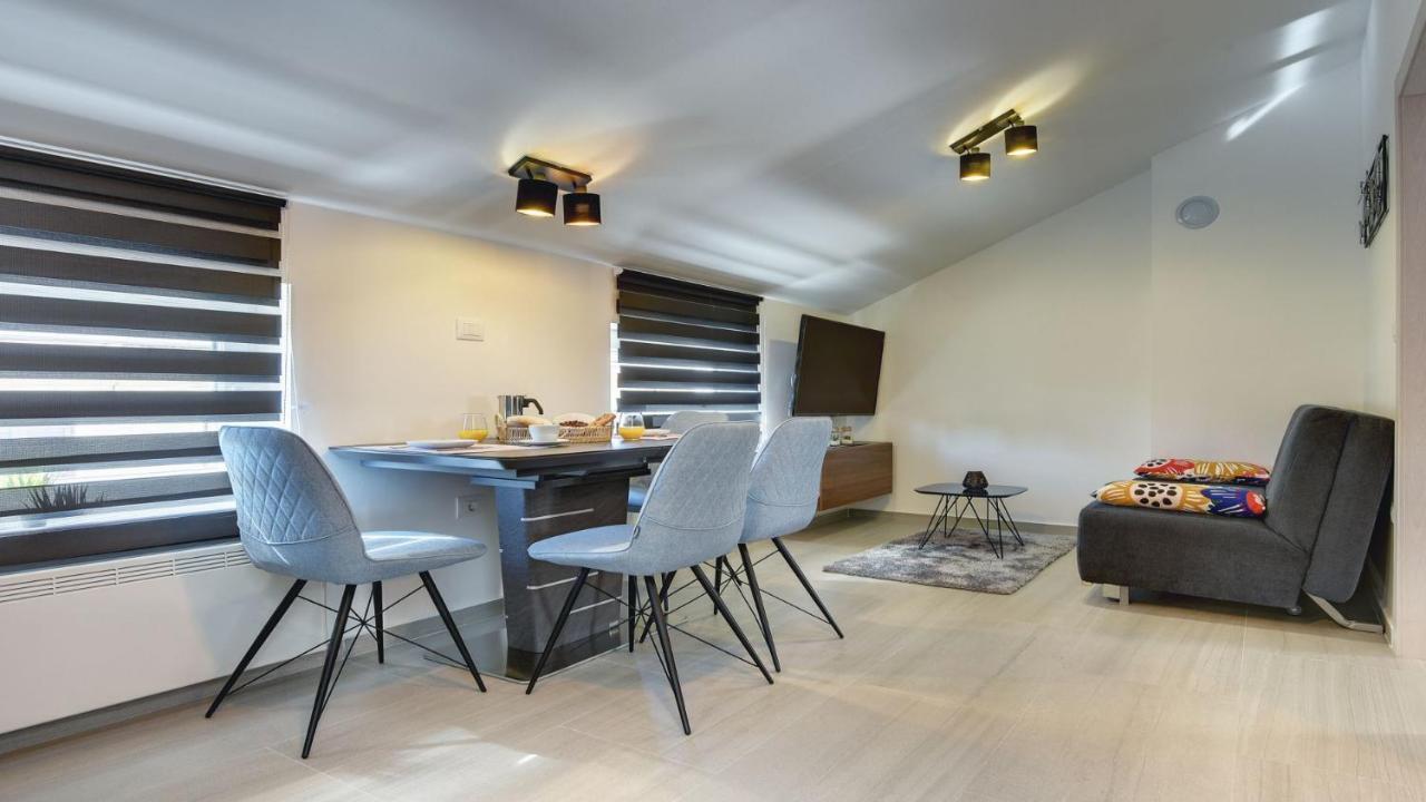 Exclusive City Apartments Pula Bagian luar foto