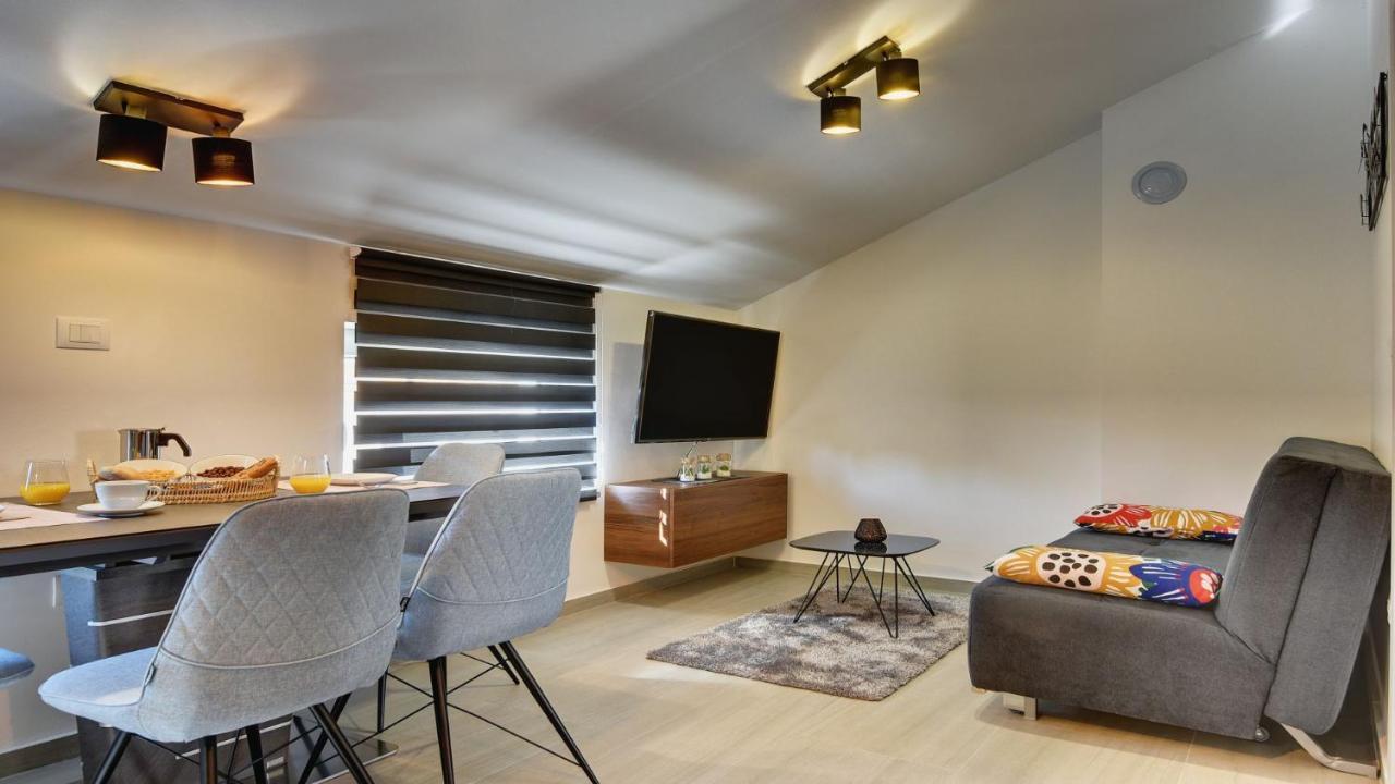 Exclusive City Apartments Pula Bagian luar foto