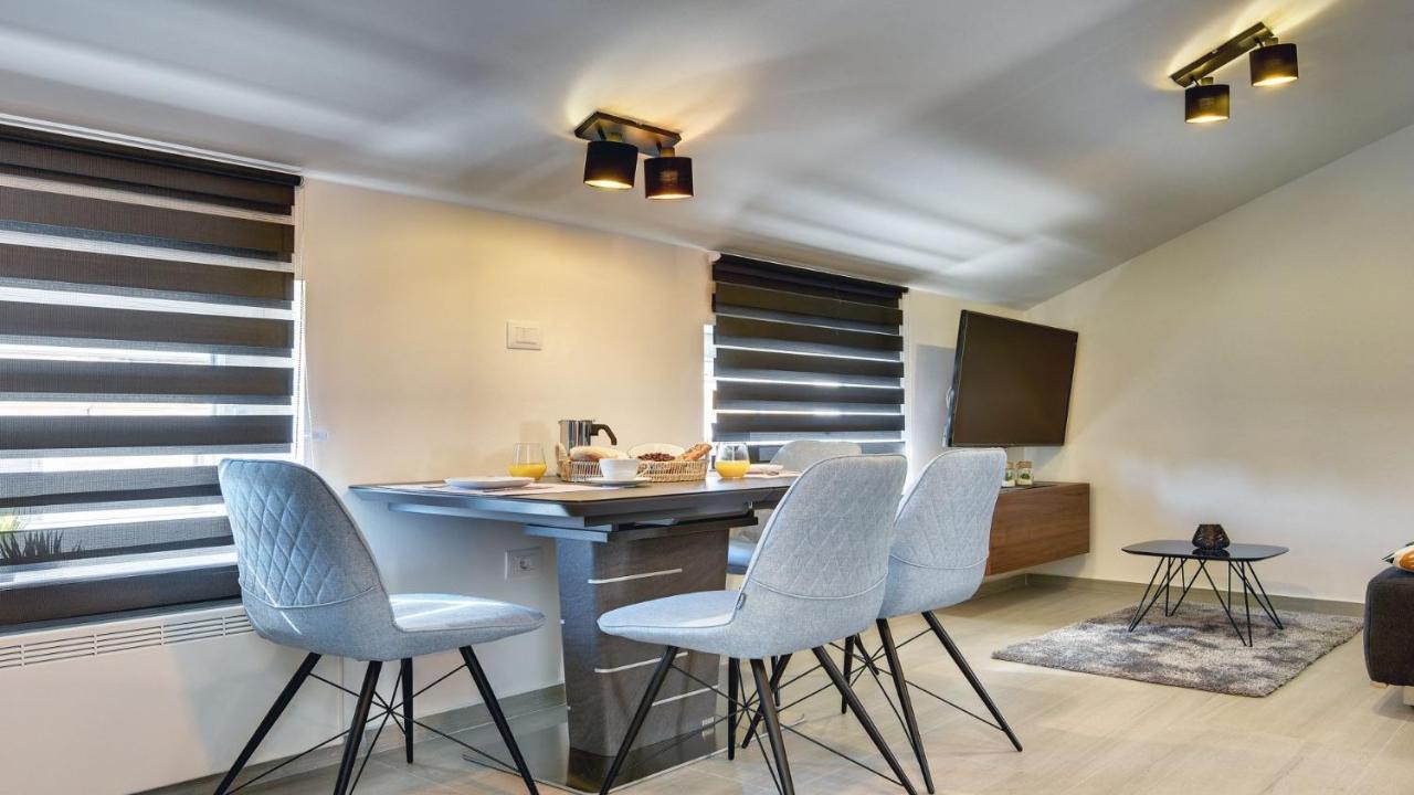 Exclusive City Apartments Pula Bagian luar foto